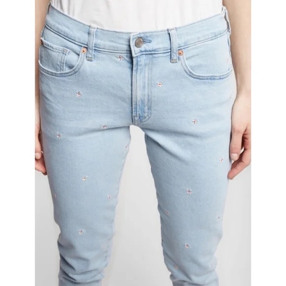 GAP | Daisy Embroidered Girlfriend Jeans - Picture 3 of 10